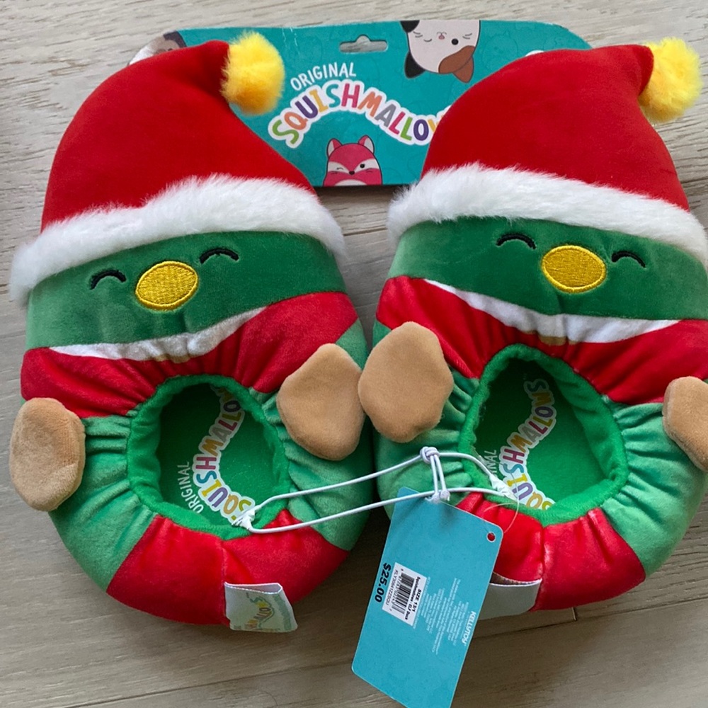 Squishmallows slippers “elf duck”